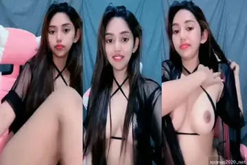 Baju Ketat Toket Gede Digrepe Becek Sebelum Mulai Indo
